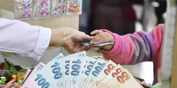 İstanbul’da öğrencilere 2 bin liralık kantin desteği verilecek