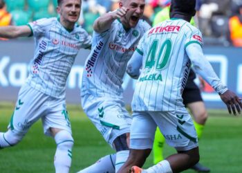 Konyaspor, Kocaeli’de geriden gelerek kazandı!