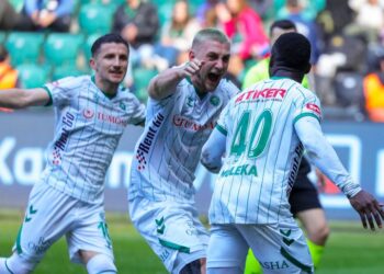 Konyaspor, Kocaeli’de geriden gelerek kazandı!