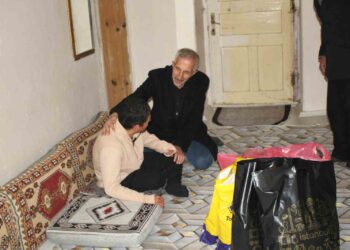 Muş Bulanık’ta, Polis memurunun hediyeleri engelli gencin yüzünü güldürdü!