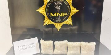 Muş'ta, durdurulan yolcu otobüsünde uyuşturucu ele geçirildi Muş’ta, durdurulan yolcu otobüsünde uyuşturucu ele geçirildi