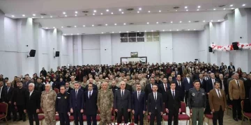 Muş’ta, İstiklal Marşı’nın kabulü törenle kutlandı!