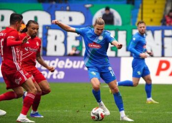 Rizespor, Antalyaspor’a 1 attı 3 aldı!