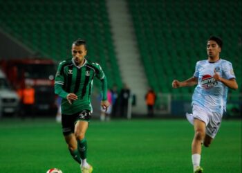 Sakaryaspor, Adana Demirspor’u 4 golle geçti!