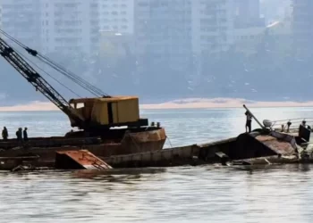 Sri Lanka açıklarında 30 İranlı denizci kurtarıldı Sri Lanka açıklarında 30 İranlı denizci kurtarıldı