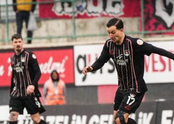 Vanspor FK ile Sarıyer puanları paylaştı!