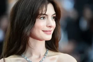 Anne Hathaway yilin en guzel kadini secildi1 habermeydan