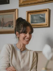 Arzum Onan genclere tas cikardi1 habermeydan