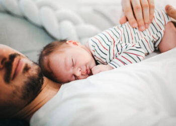 TBMM’de kabul edildi! Babalık izni 5 günden 10 güne çıkıyor