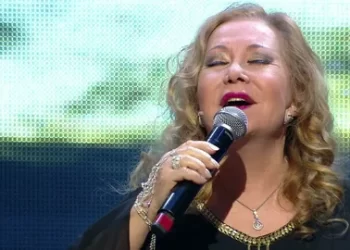 Bedia Akartürk yüz gerdirme sonrası görüntülendi