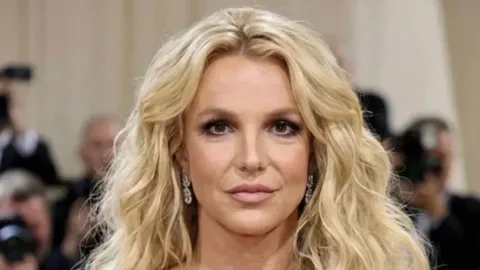 Britney Spears rehabilitasyon merkezine yattı Britney Spears rehabilitasyon merkezine yatti habermeydan