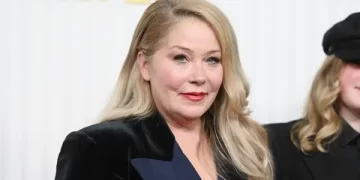 Christina Applegate hastaneye kaldırıldı
