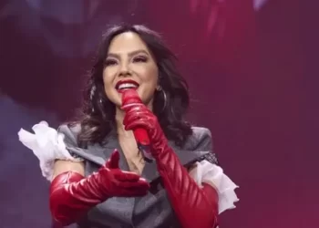 Ebru Gündeş: yüz gerdirme operasyonuyla 10 yaş gençleştim