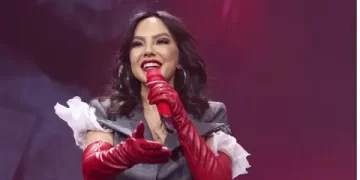 Ebru Gündeş: yüz gerdirme operasyonuyla 10 yaş gençleştim