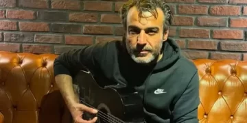 Evinde fenalaşan Rıza Tamer hastaneye kaldırıldı