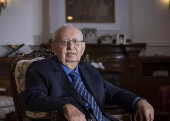 Hüsamettin Cindoruk hayatını kaybetti