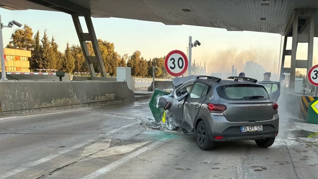 Izmirde otoyol giselerinde kaza habermeydan