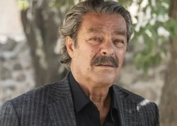 Kadir İnanır tedavi sonrası ayağa kalktı