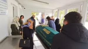 Mehmet Ali Erbil annesinin cenaze törenine katılmadı MehmetAliErbil annesinin cenaze torenine katilmadi1 habermeydan