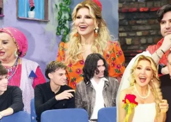 Müjdat Gezen 9 bin seyirciyle perde açtı