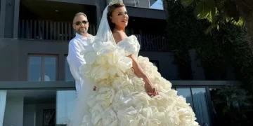 55 yaşındaki astrolog Nuray Sayarı hamile kaldı