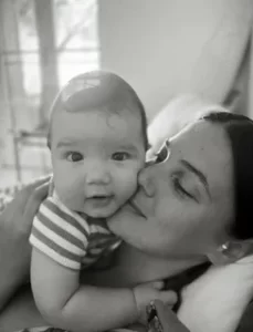 Pinar Deniz Yavrum bugun bir yasina girdi2 habermeydan