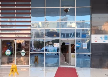 Antalya’da Serik Belediyesi binasına silahlı saldırı!