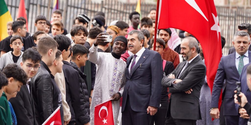 Uluslararasi Anadolu Imam Hatip Liseleri habermeydan