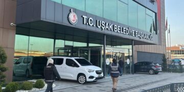Uşak Belediyesi’ne 2. dalga operasyon! Gözaltılar var