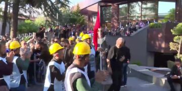 9 gündür açlık grevindeki madencilerin direnişi sonuç verdi