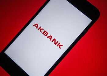 Akbank çöktü mü? Akbank mobil uygulaması açılmıyor!