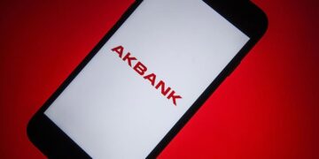 Akbank çöktü mü? Akbank mobil uygulaması açılmıyor!