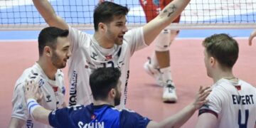 Altekma, Bursa deplasmanında set vermedi!