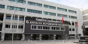 Antalya belediyesi odaklı festival operasyonu: 34 gözaltı kararı