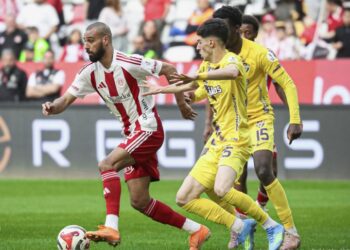 Antalyaspor, Eyüpspor’u 3 golle devirdi!