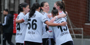 Beşiktaş, 1027 Antalyaspor önünde 3 puanı 7 golle aldı!