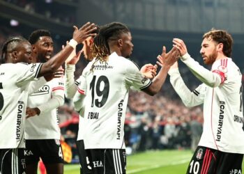 Beşiktaş, Alanyaspor’u 3 golle geçip turladı!