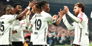 Beşiktaş, Alanyaspor’u 3 golle geçip turladı!