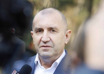 Bulgaristan’da 5 yılda 8’inci seçim: Radev’den ezici zafer
