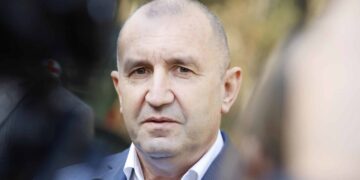 Bulgaristan’da 5 yılda 8’inci seçim: Radev’den ezici zafer