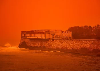 Türkiye ve Yunanistan’ı turuncuya boyayan çöl tozu: Aslında ne işe yarıyor?