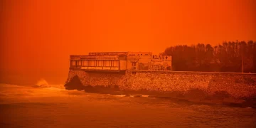 Türkiye ve Yunanistan’ı turuncuya boyayan çöl tozu: Aslında ne işe yarıyor?