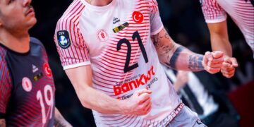 Efeler Ligi’nin ilk finalisti Ziraat Bankkart!