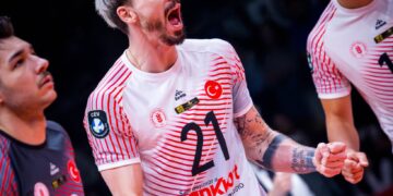 Efeler Ligi’nin ilk finalisti Ziraat Bankkart!