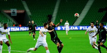 Esenler Erokspor, Sakarya’da kazandı, Sakaryaspor küme düştü!