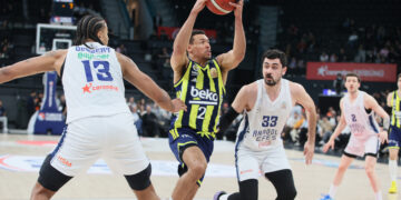 Fenerbahçe Beko, Anadolu Efes'i farklı yendi! Fenerbahçe Beko, Anadolu Efes’i farklı yendi!
