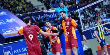 Galatasaray, Fenerbahçe’yi geçip Kupa Voley’de finale yükseldi!