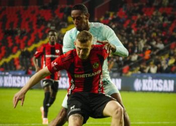 Gaziantep FK, Kayserispor önünde 3 puanı 3 golle aldı!