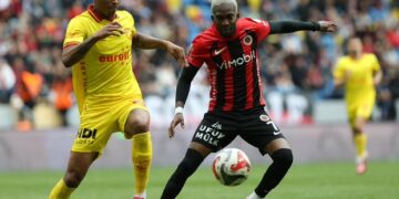 Göztepe, Gençlerbirliği deplasmanında 3 puanı 2 golle aldı! Göztepe, Gençlerbirliği deplasmanında 3 puanı 2 golle aldı!