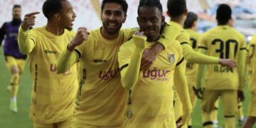 İstanbulspor, Sivas’tan 3 puanla döndü!